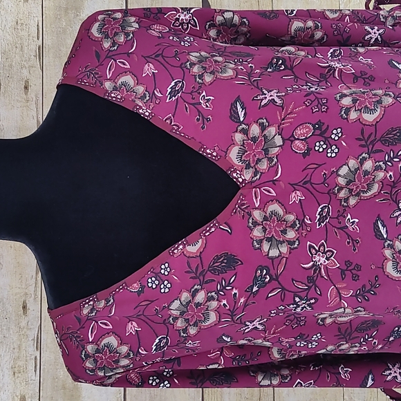 Band of Gypsies Boho Floral Bell Sleeve Top - Picture 4 of 11